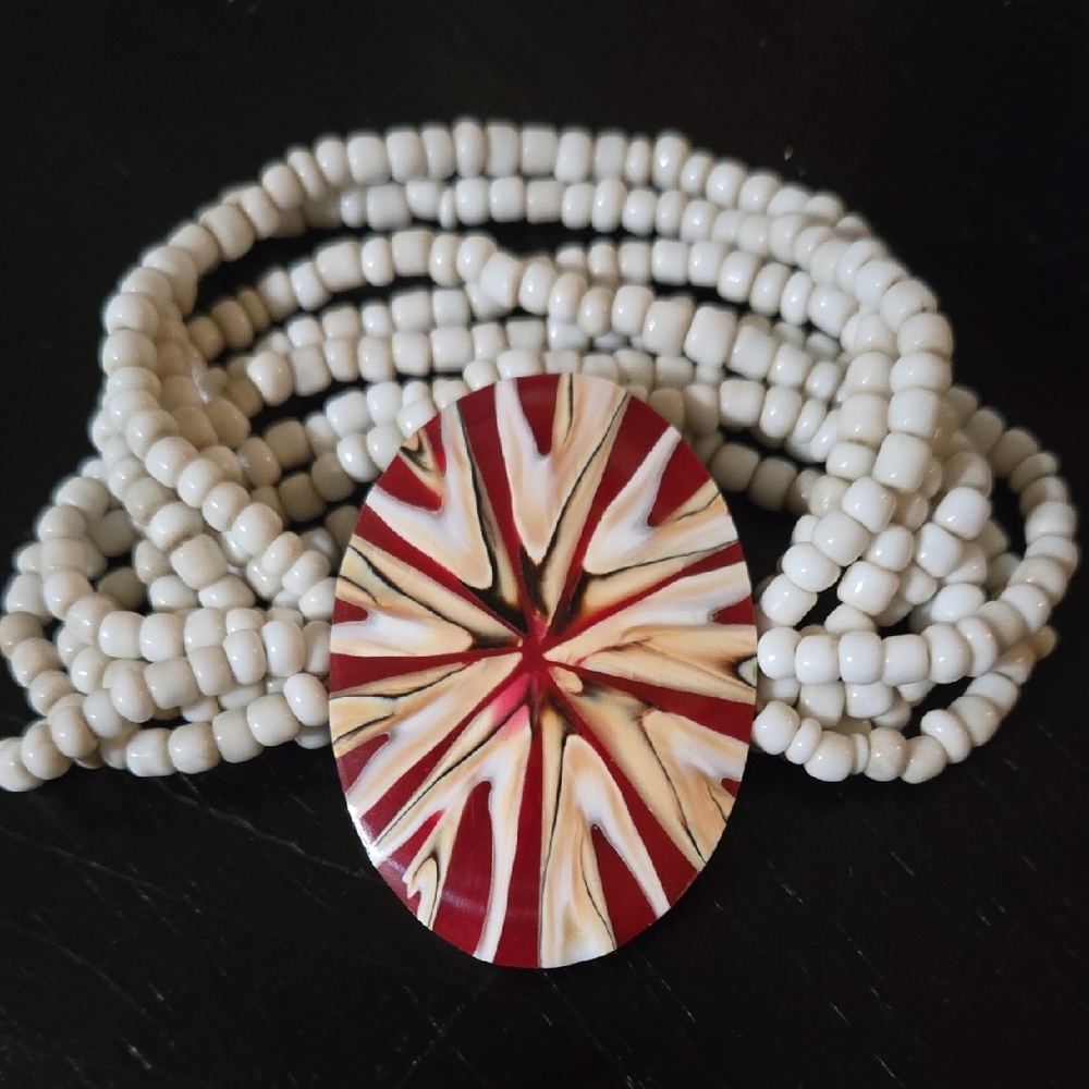 Elegant Red and Cream Beaded Bracelet